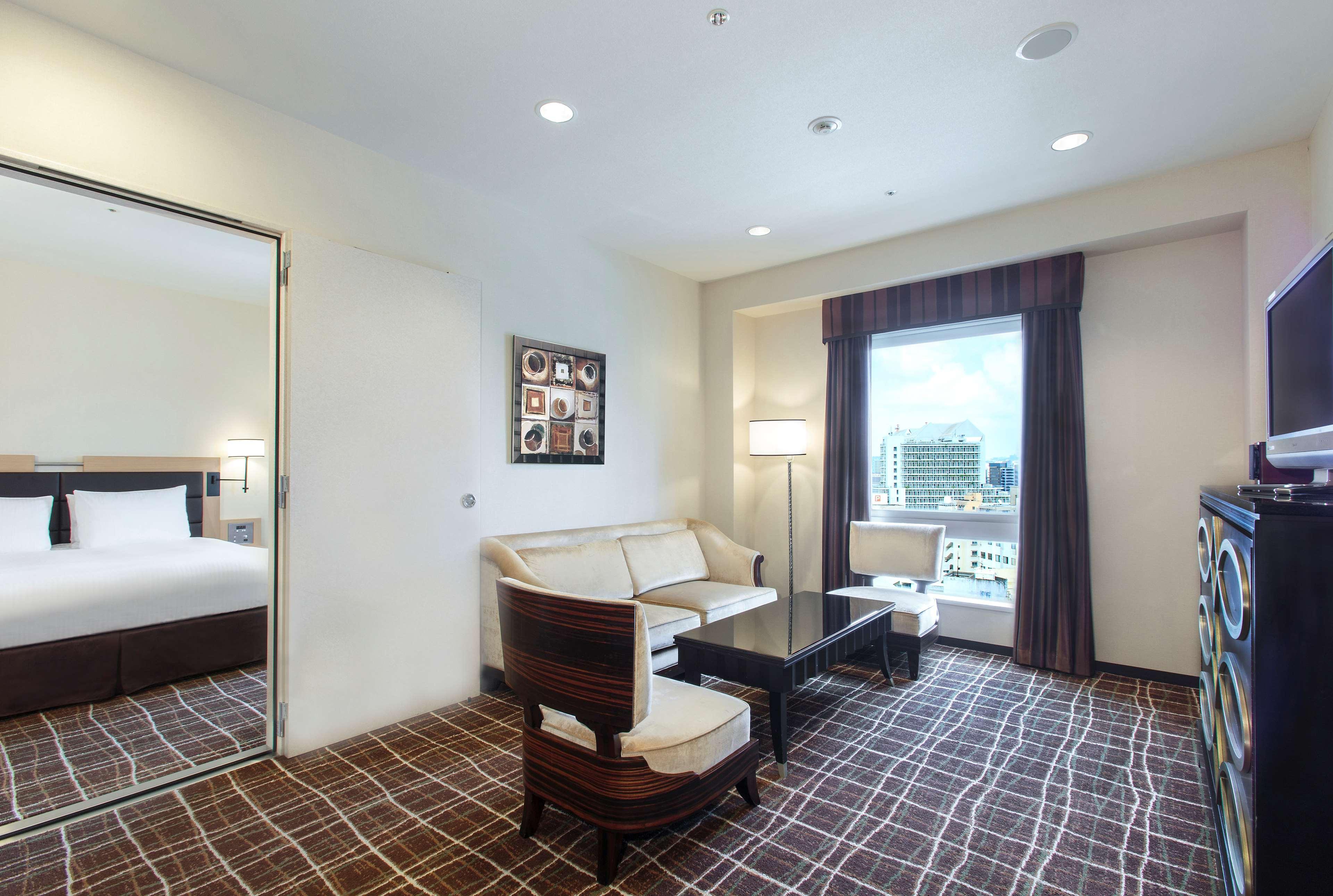 Doubletree By Hilton Naha Hotel Buitenkant foto