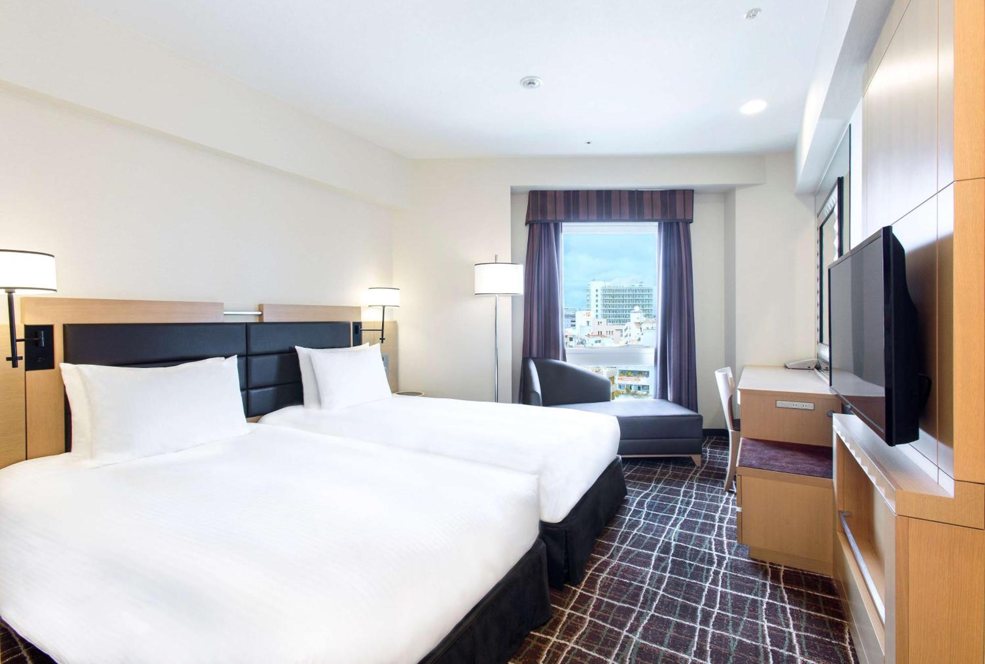 Doubletree By Hilton Naha Hotel Buitenkant foto