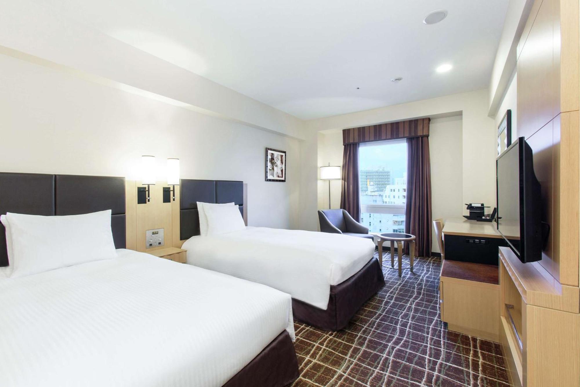Doubletree By Hilton Naha Hotel Buitenkant foto