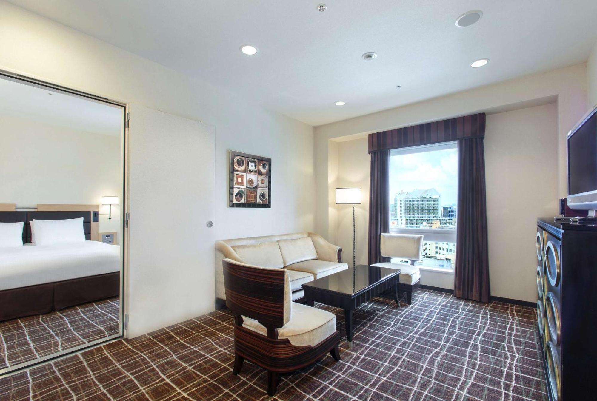 Doubletree By Hilton Naha Hotel Buitenkant foto