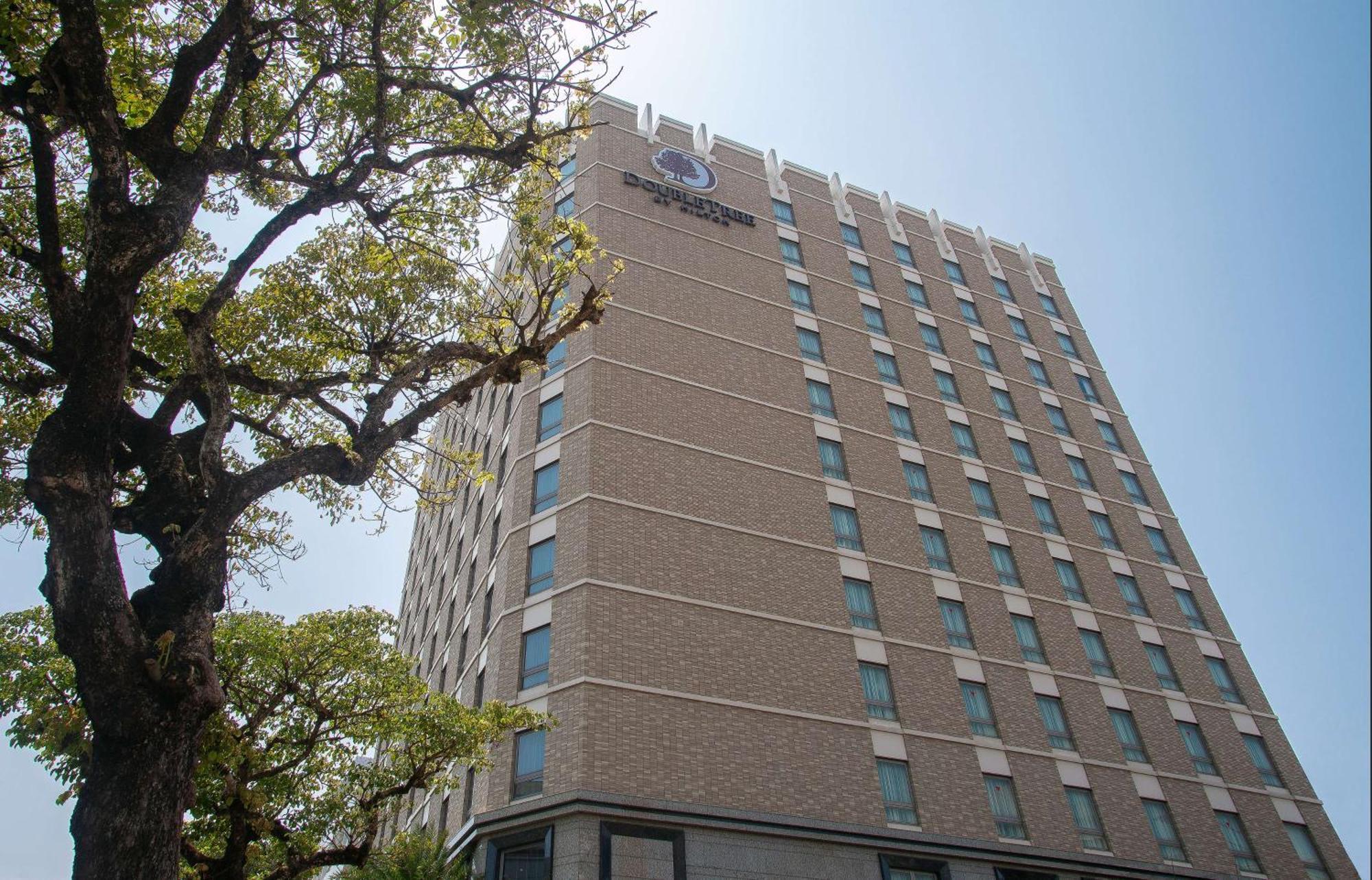 Doubletree By Hilton Naha Hotel Buitenkant foto