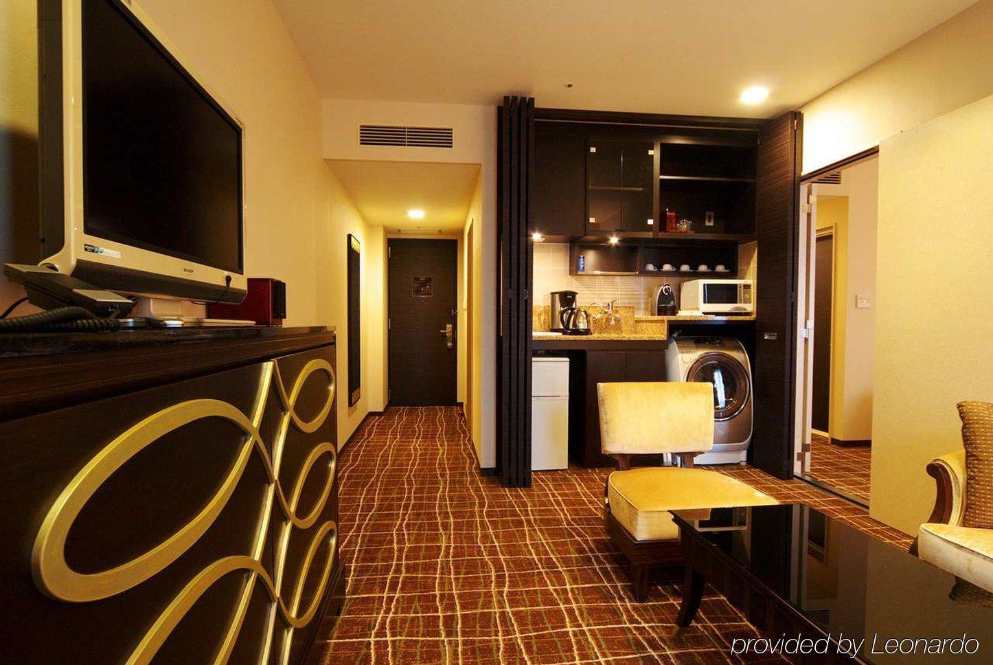 Doubletree By Hilton Naha Hotel Buitenkant foto