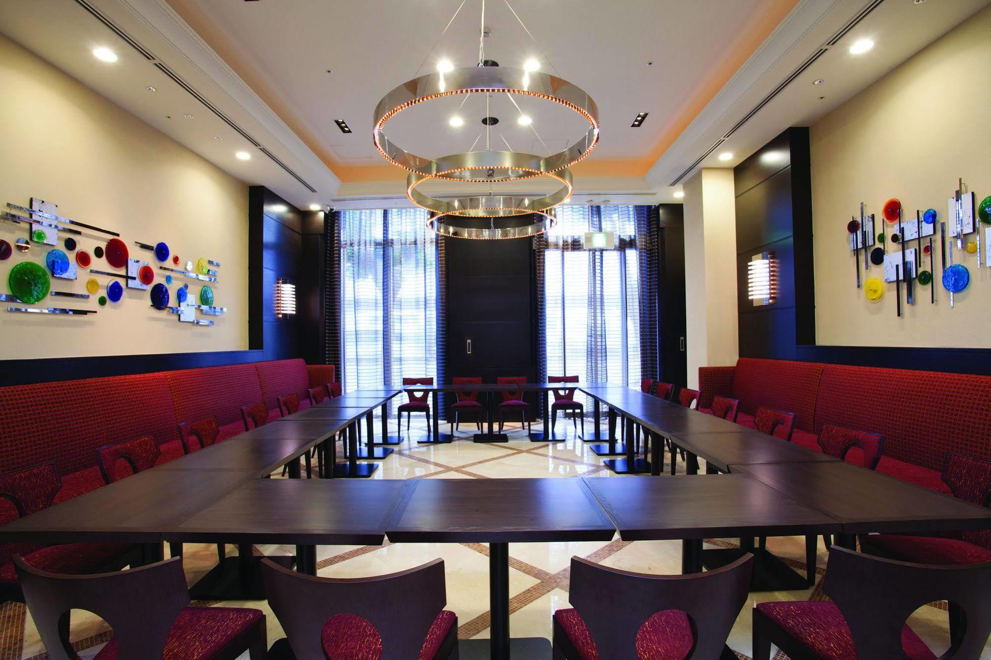 Doubletree By Hilton Naha Hotel Buitenkant foto