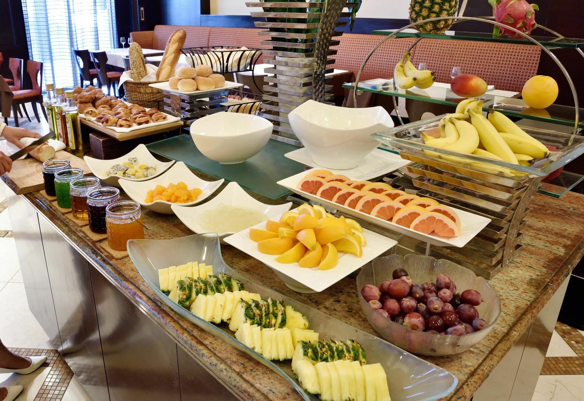 Doubletree By Hilton Naha Hotel Buitenkant foto